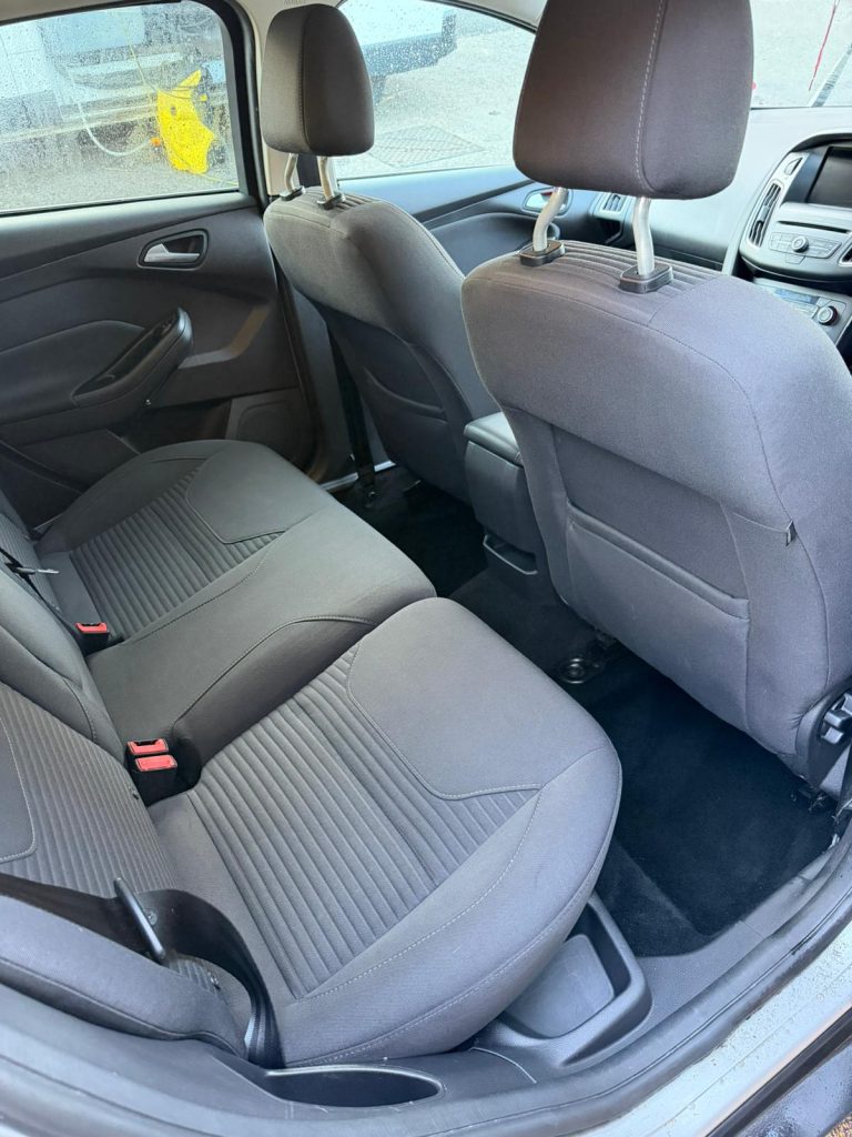 Rear seats of a Ford Focus after an interior clean